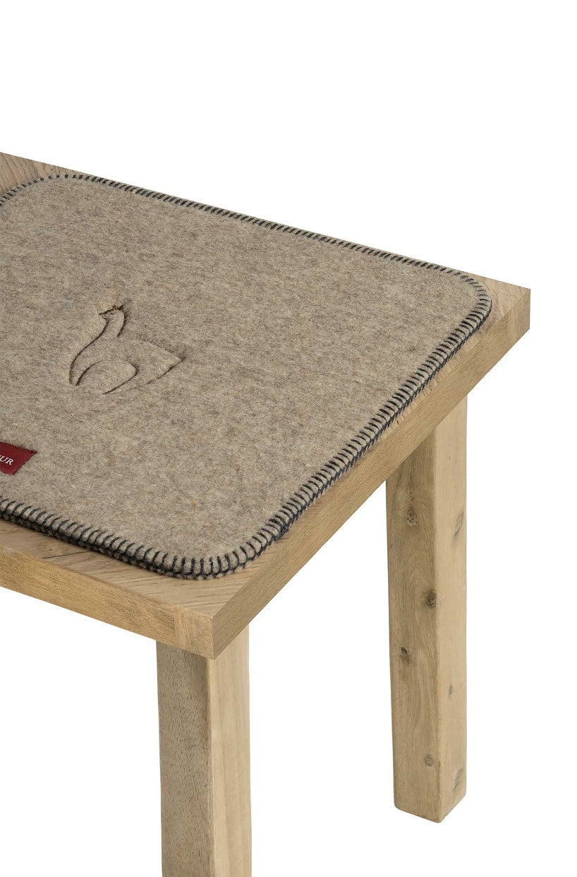 Apu Kuntur - Alpaka Sitzauflage - braun - 40x40cm - 70% Alpaka 30% Wolle